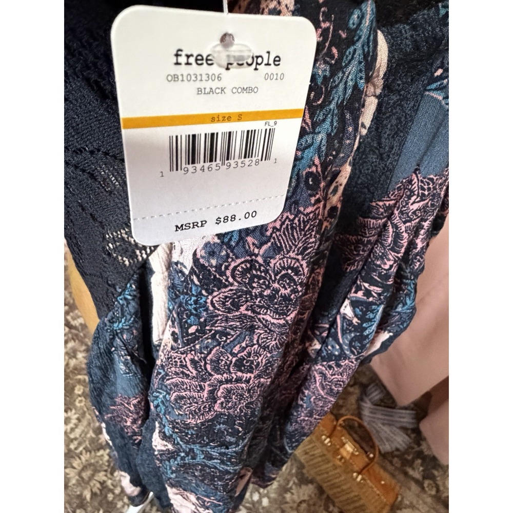 NWT Free People S Black Boho Trapeze Tunic Top Floral Sleeveless Lace MSRP $88 - Picture 7 of 10
